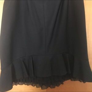 Ann Taylor fish-tail skirt black sz 10